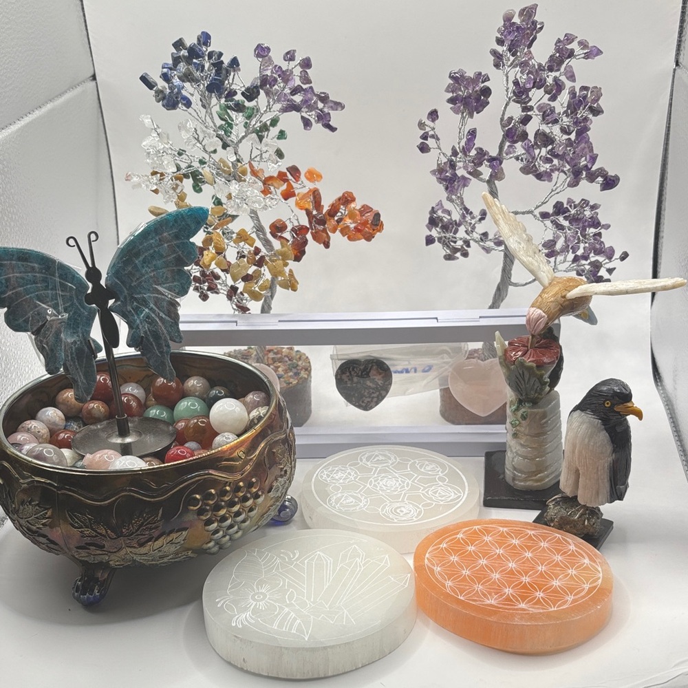 Curated bundle of crystal items